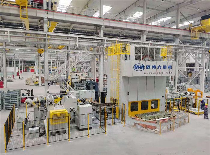 Linha de fechamento de prensa de bobina