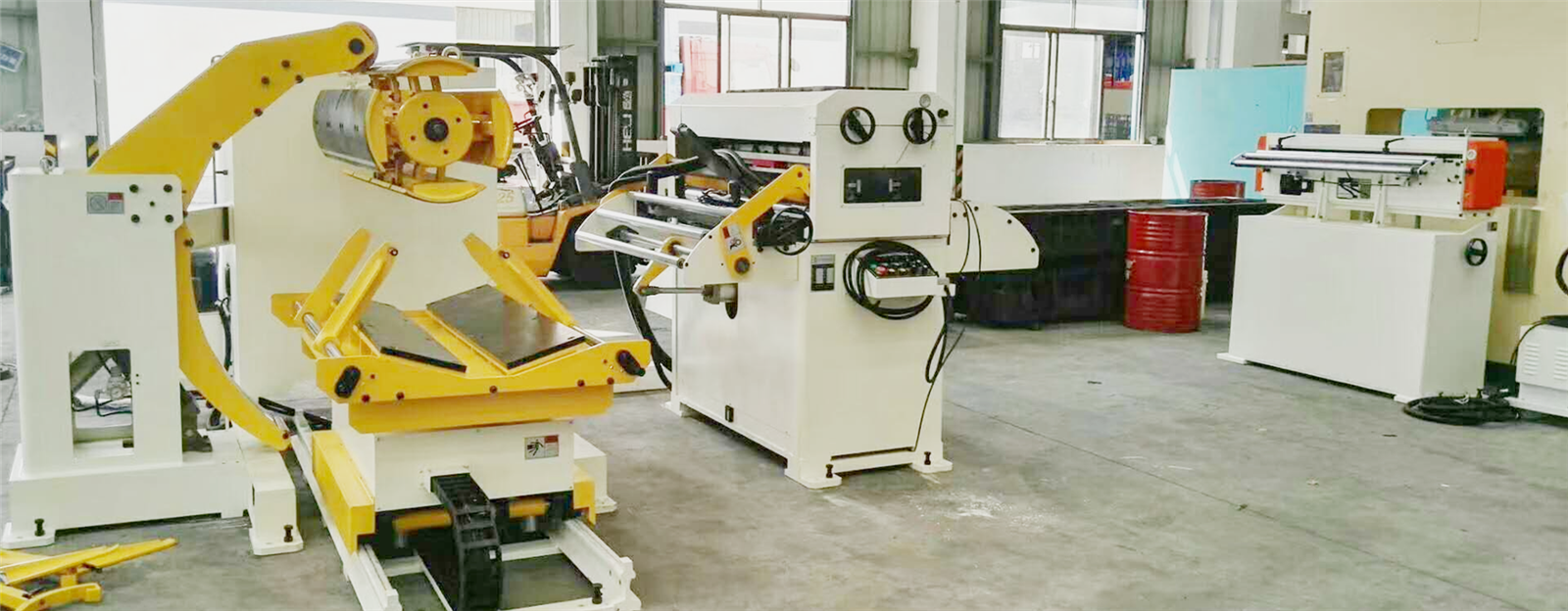 Processamento de bobinas e linhas de alimentação